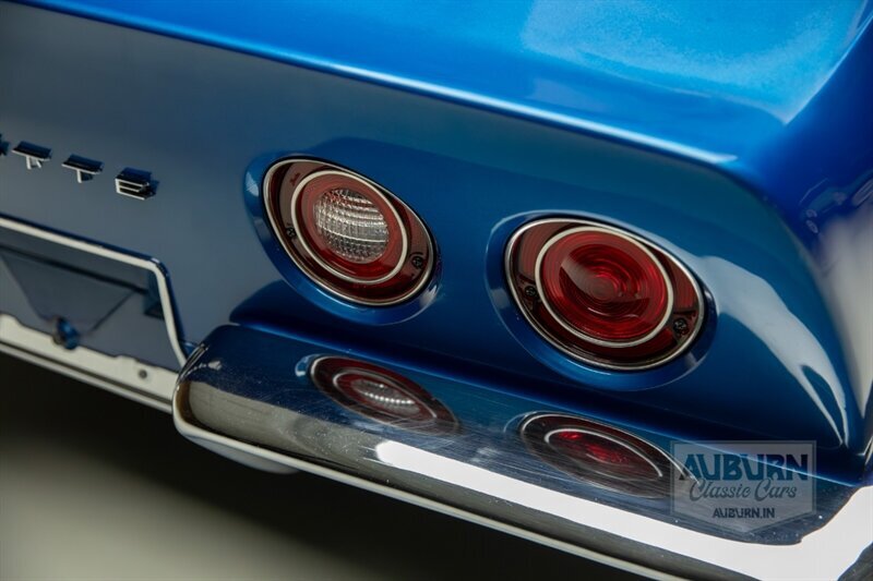 Chevrolet-Corvette-1971-8