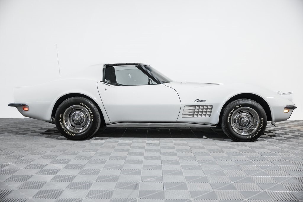 Chevrolet-Corvette-1971-8