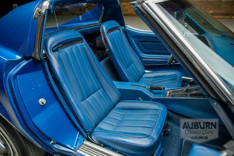 Chevrolet-Corvette-1971-9