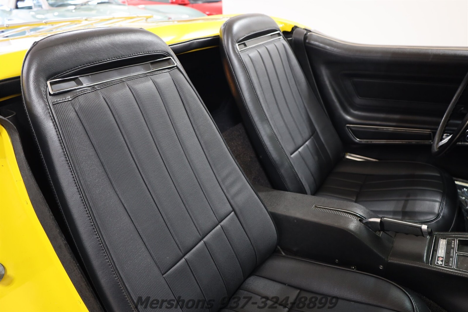 Chevrolet-Corvette-1971-Convertible-13