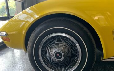 Chevrolet-Corvette-1971-Coupe-11