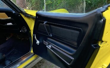 Chevrolet-Corvette-1971-Coupe-15