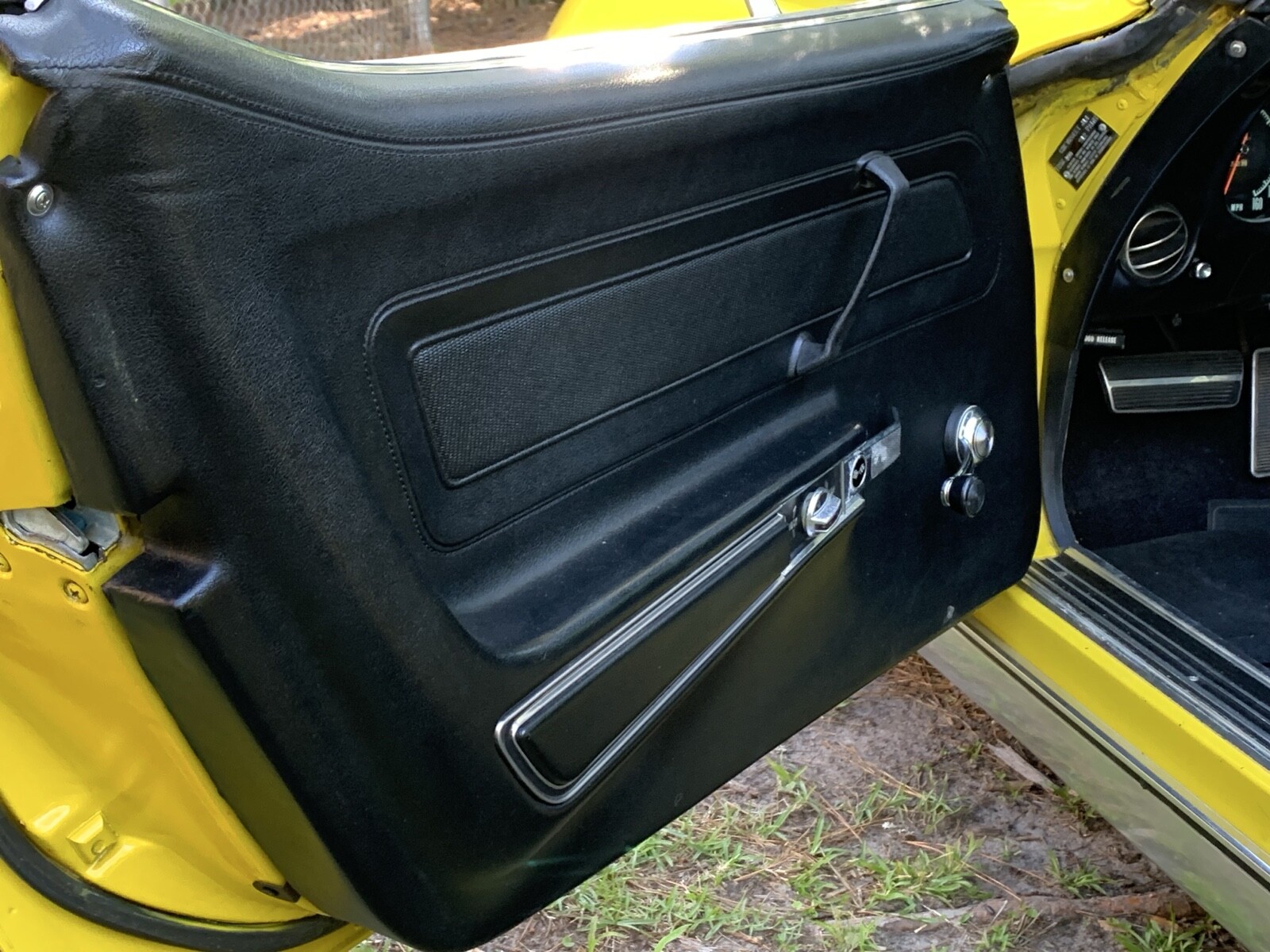 Chevrolet-Corvette-1971-Coupe-17