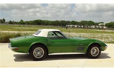 Chevrolet-Corvette-1971-TWO-DOOR-CONVERTIBLE-2