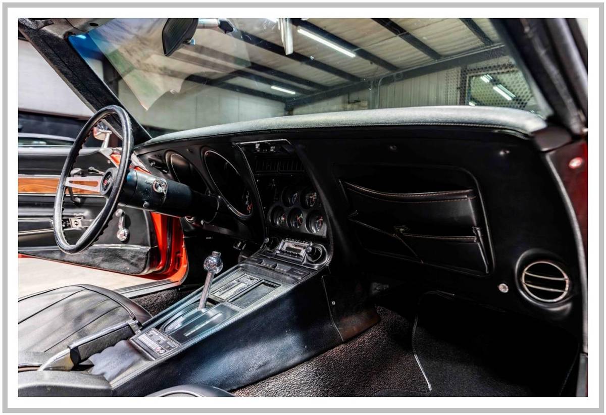 Chevrolet-Corvette-1971-orange-21
