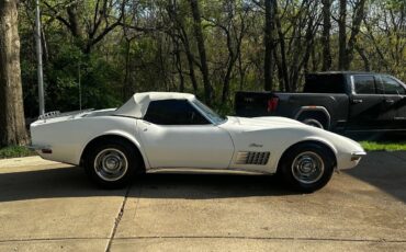 Chevrolet-Corvette-1971-white-13