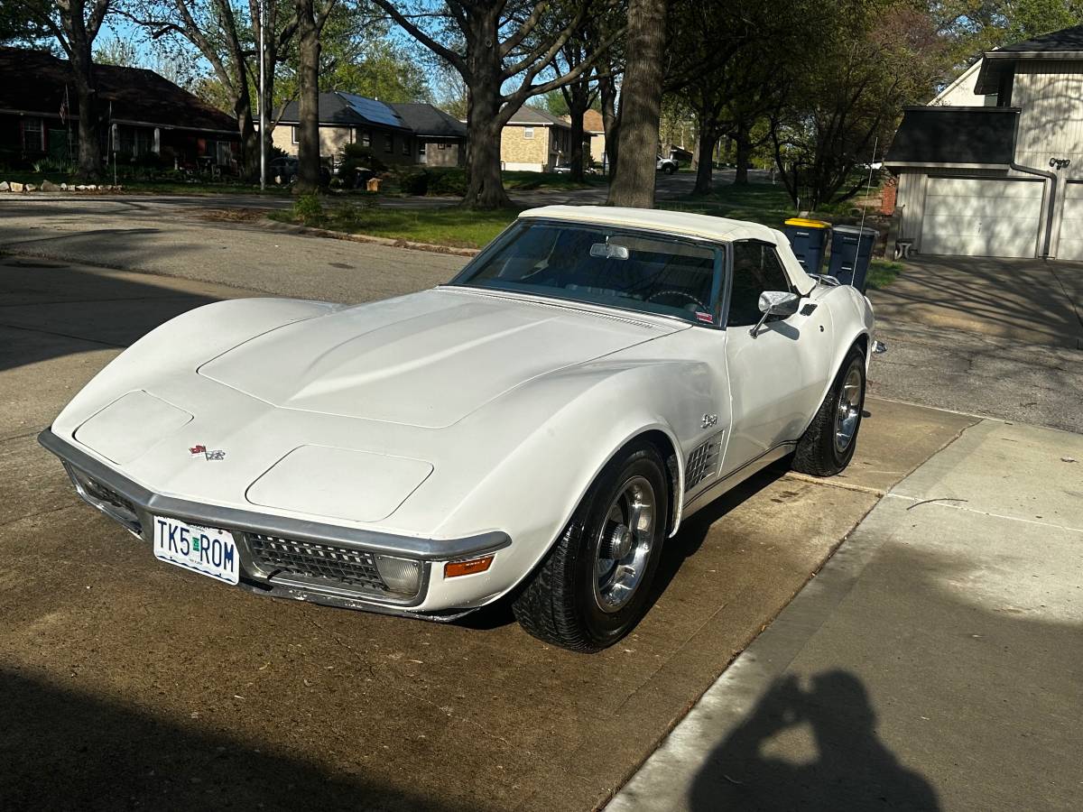 Chevrolet-Corvette-1971-white-18
