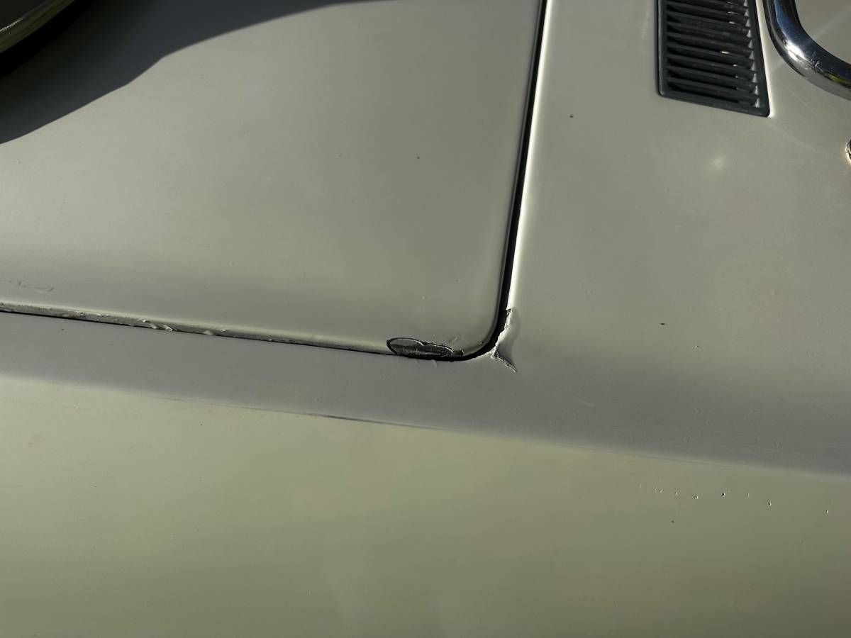 Chevrolet-Corvette-1971-white-2