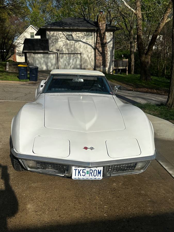 Chevrolet-Corvette-1971-white-23