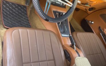 Chevrolet-Corvette-1972-12