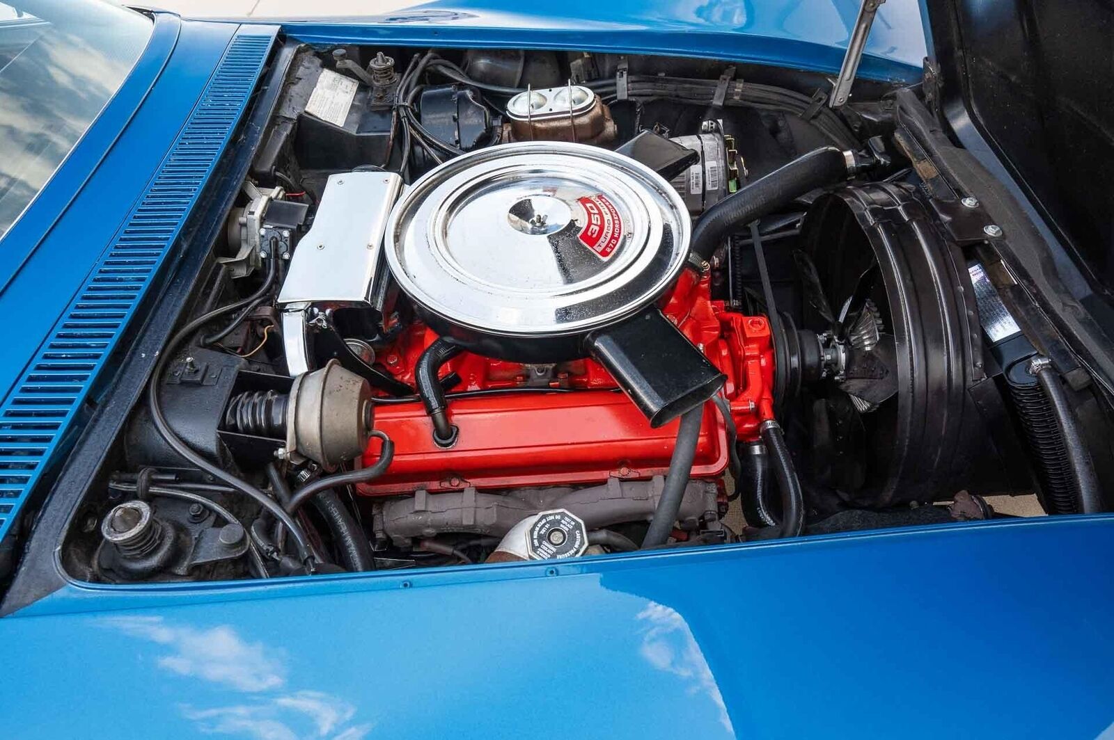 Chevrolet-Corvette-1972-2-Door-10