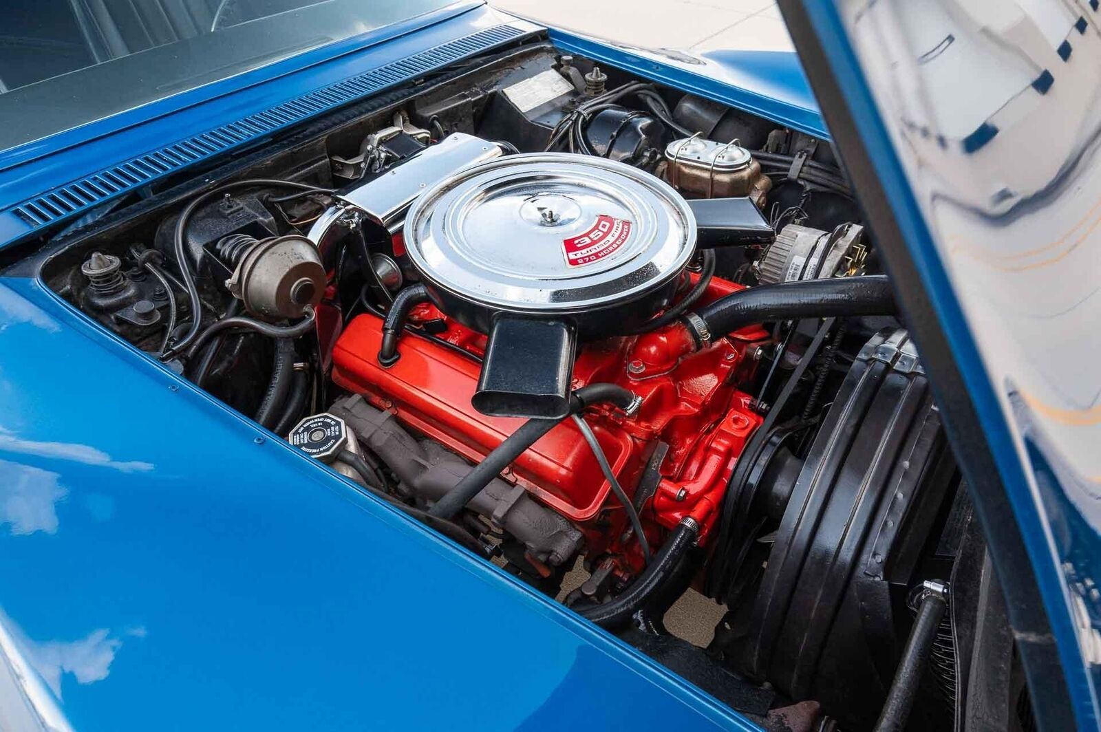 Chevrolet-Corvette-1972-2-Door-11