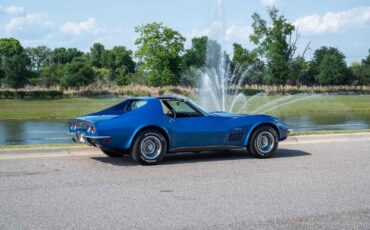 Chevrolet-Corvette-1972-2-Door-17