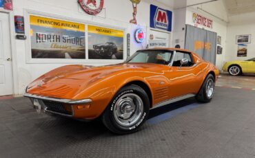 Chevrolet-Corvette-1972-2-door-1