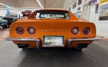 Chevrolet-Corvette-1972-2-door-11