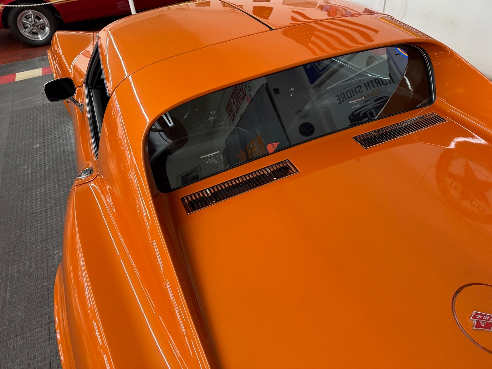Chevrolet-Corvette-1972-2-door-12