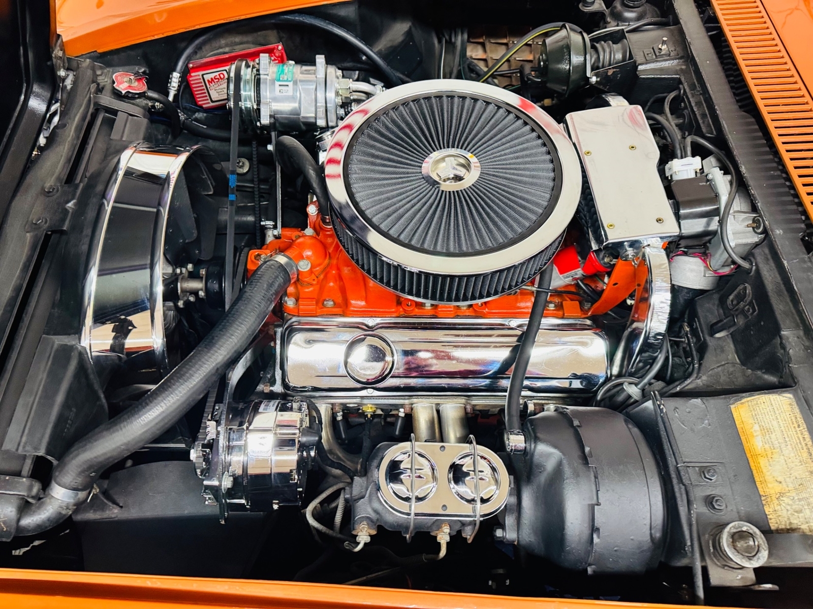 Chevrolet-Corvette-1972-2-door-16