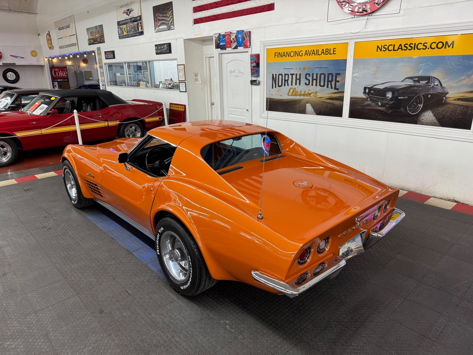 Chevrolet-Corvette-1972-2-door-2