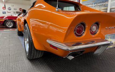 Chevrolet-Corvette-1972-2-door-20