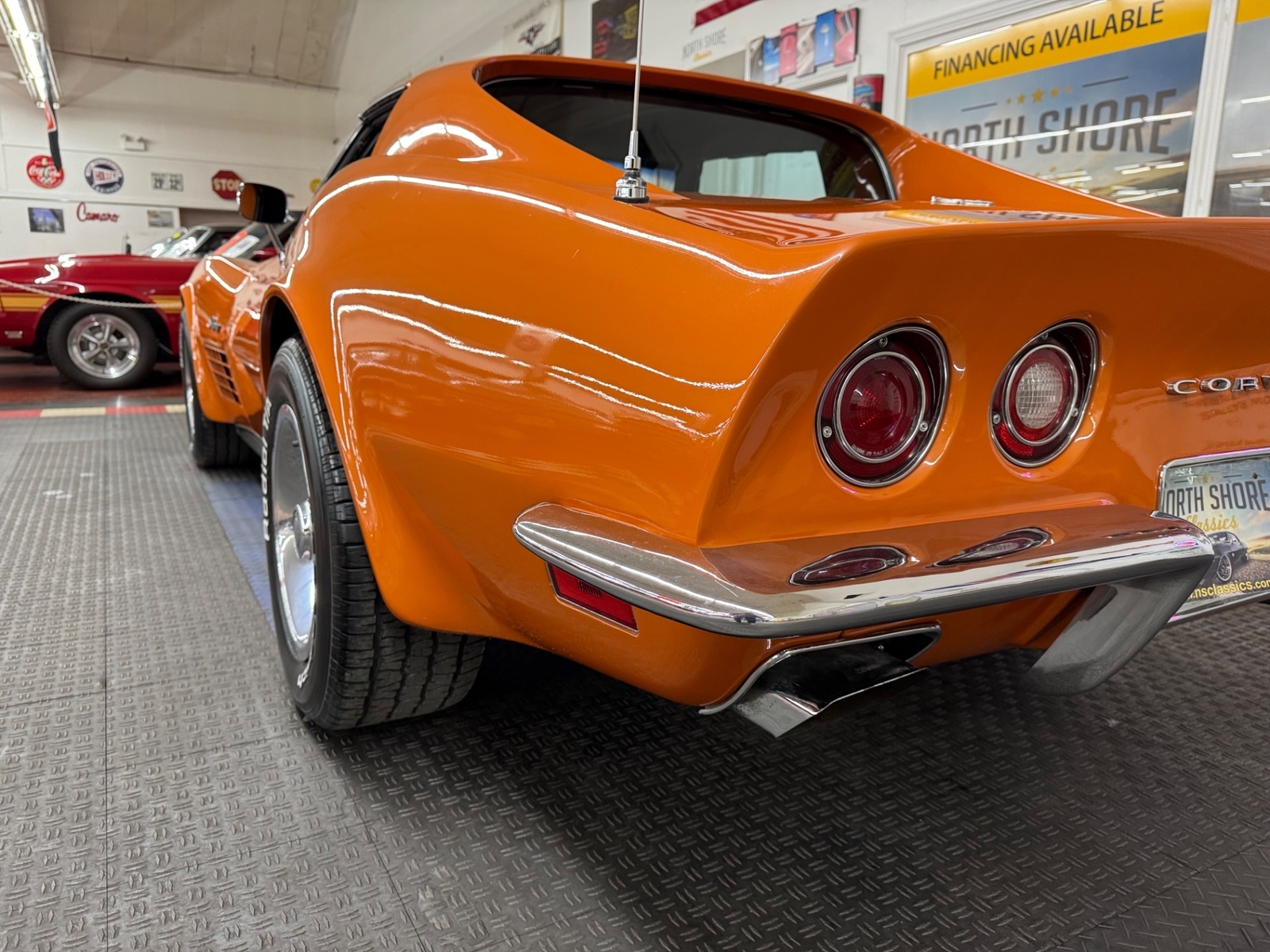 Chevrolet-Corvette-1972-2-door-20