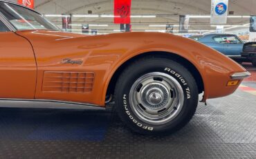 Chevrolet-Corvette-1972-2-door-26
