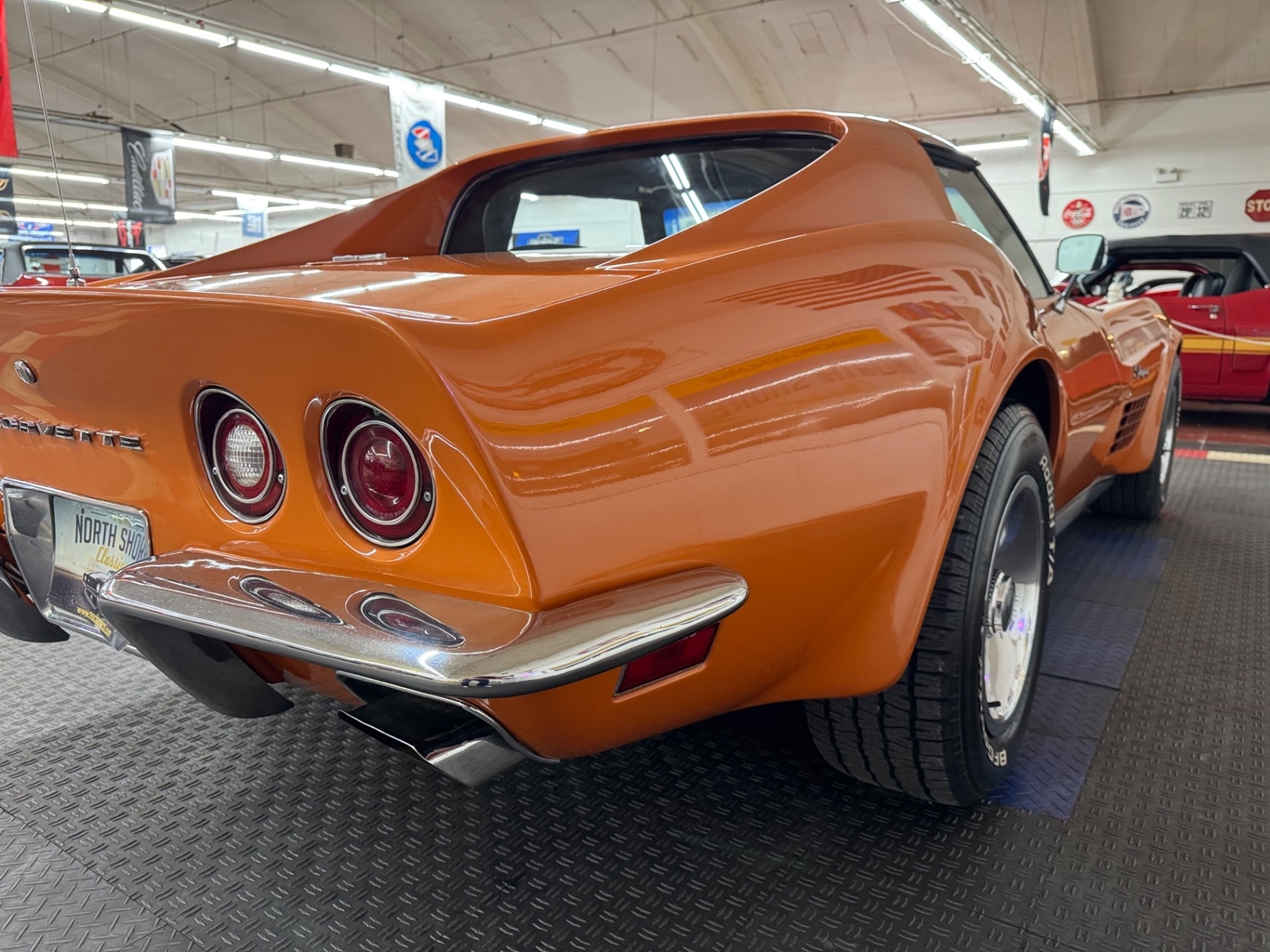 Chevrolet-Corvette-1972-2-door-27