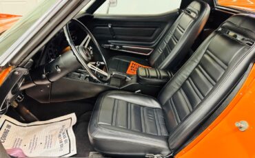 Chevrolet-Corvette-1972-2-door-28