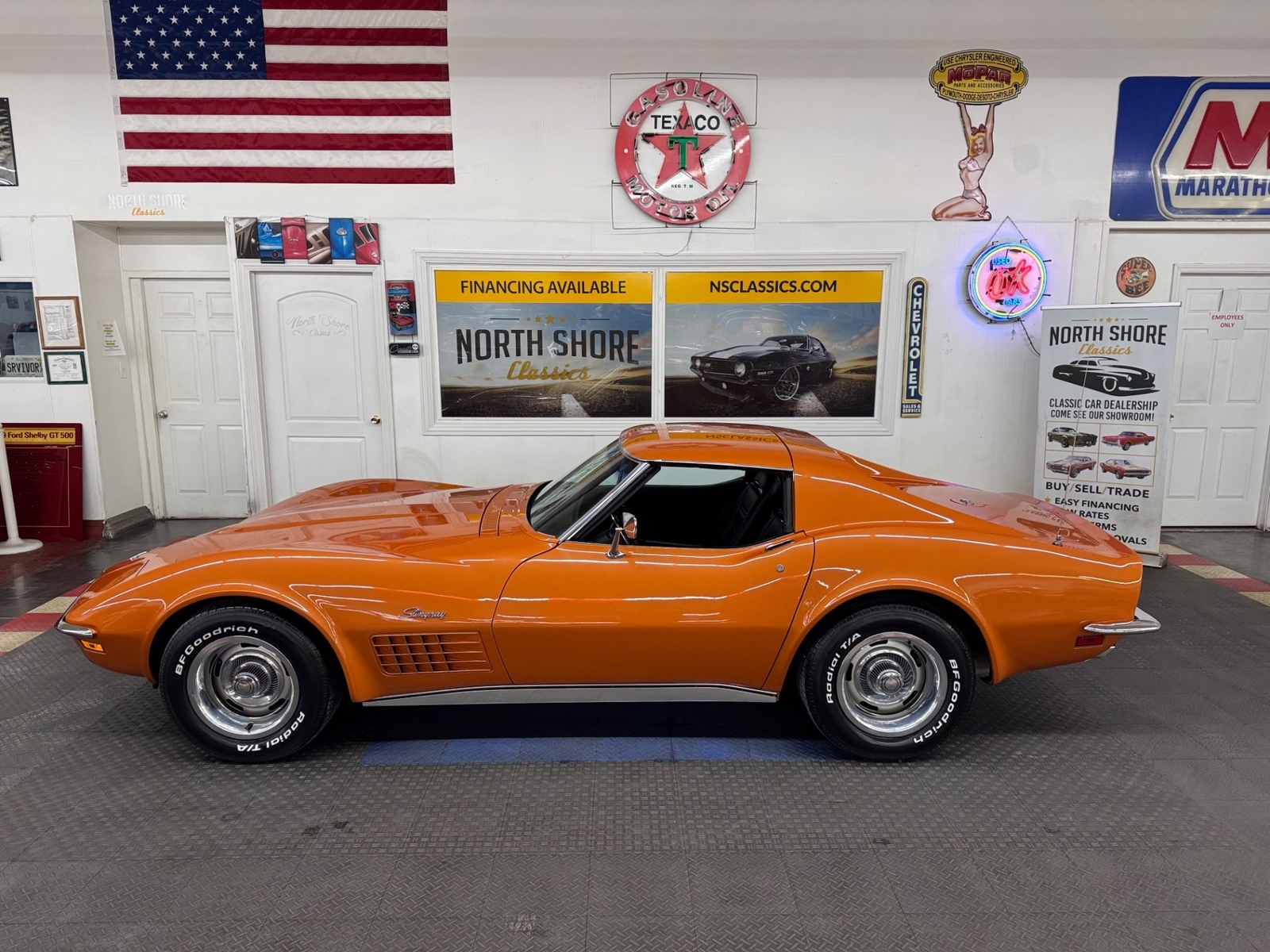 Chevrolet-Corvette-1972-2-door-3