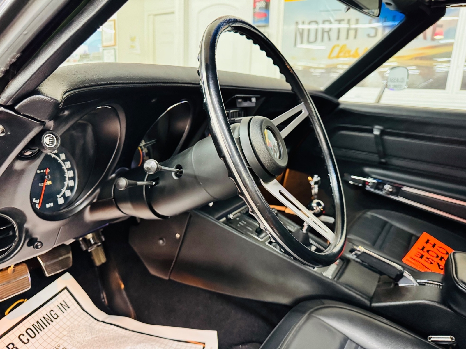 Chevrolet-Corvette-1972-2-door-31