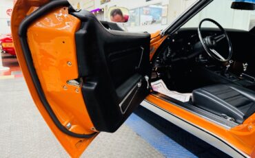 Chevrolet-Corvette-1972-2-door-33