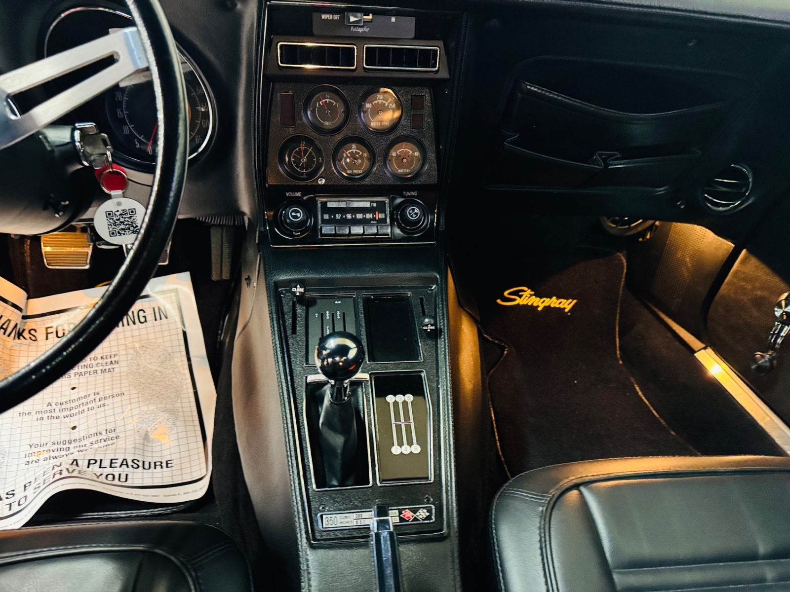 Chevrolet-Corvette-1972-2-door-34