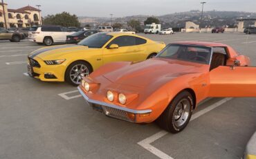 Chevrolet-Corvette-1972-3