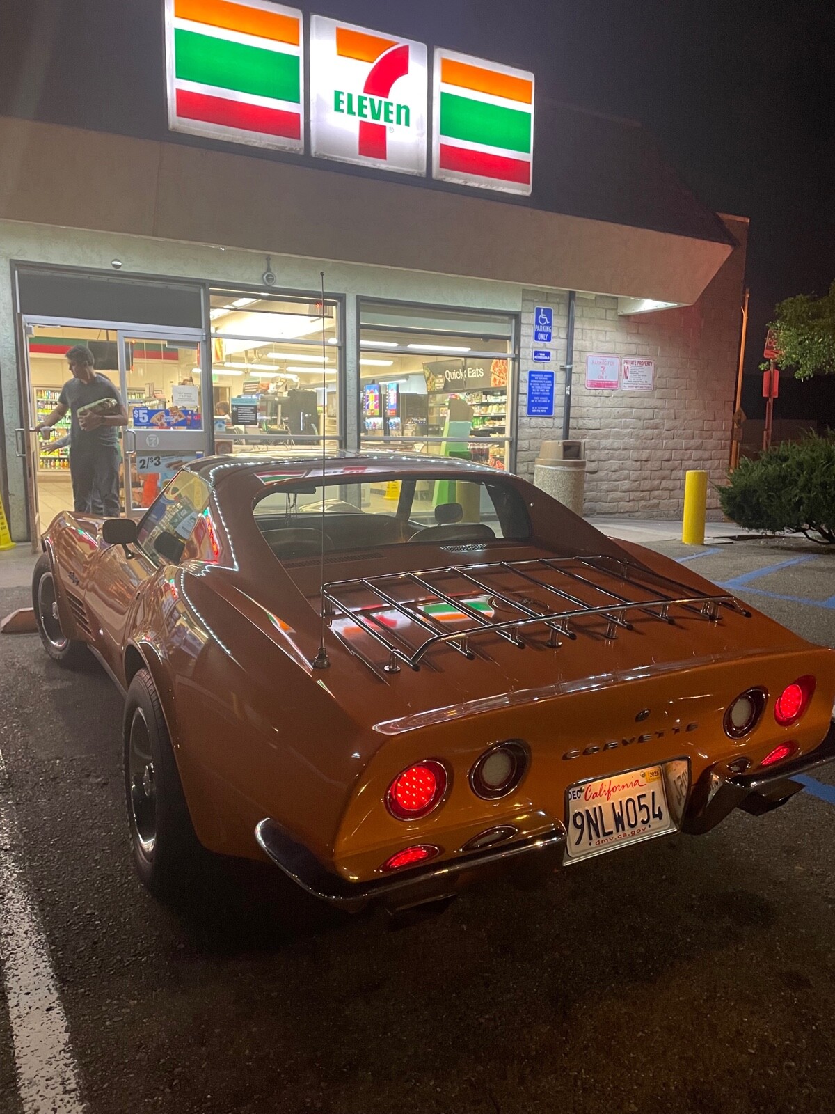 Chevrolet-Corvette-1972-4