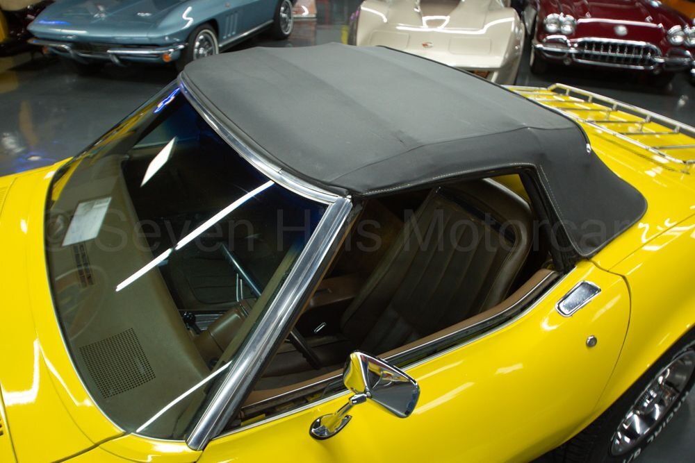 Chevrolet-Corvette-1972-Convertible-10