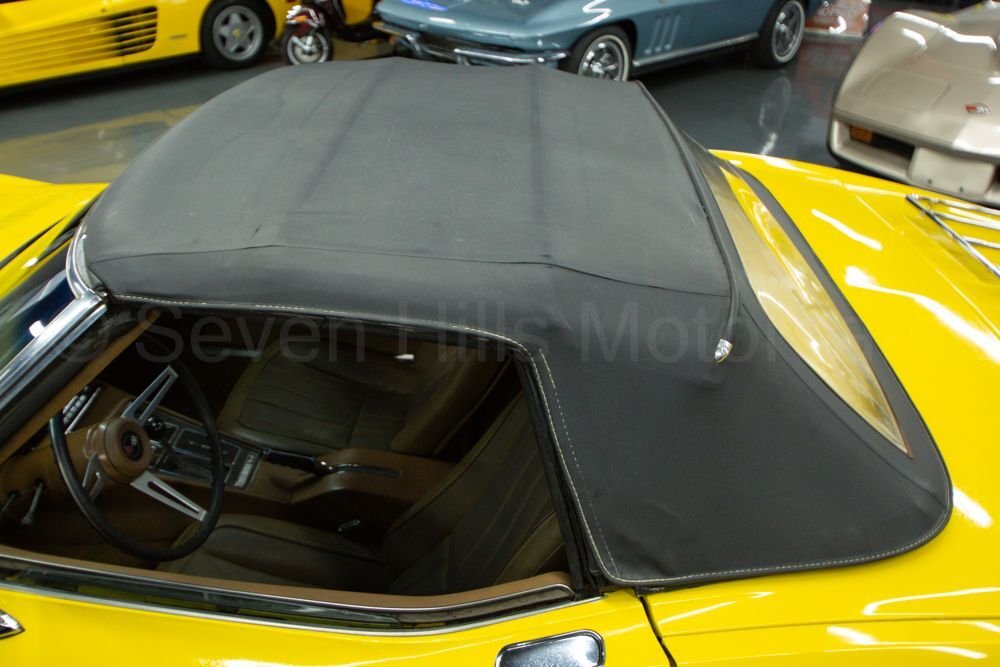 Chevrolet-Corvette-1972-Convertible-11