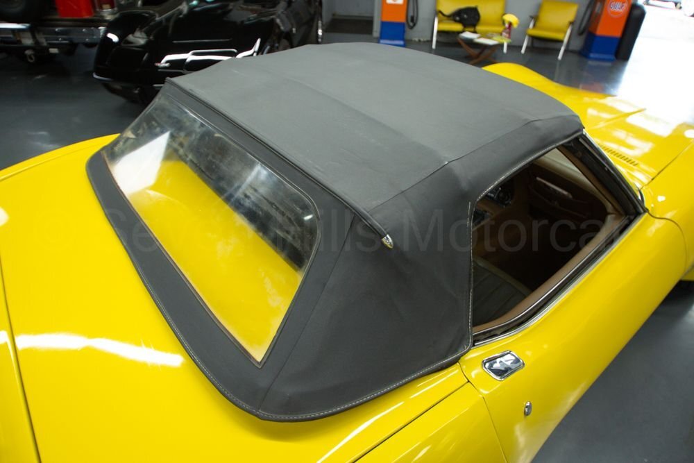 Chevrolet-Corvette-1972-Convertible-15