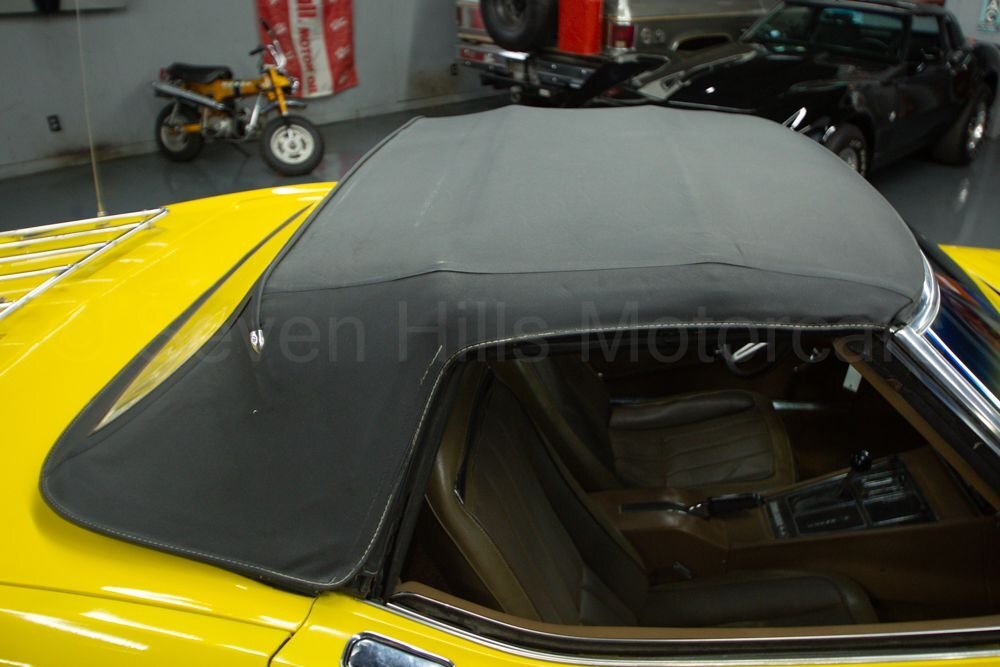 Chevrolet-Corvette-1972-Convertible-17