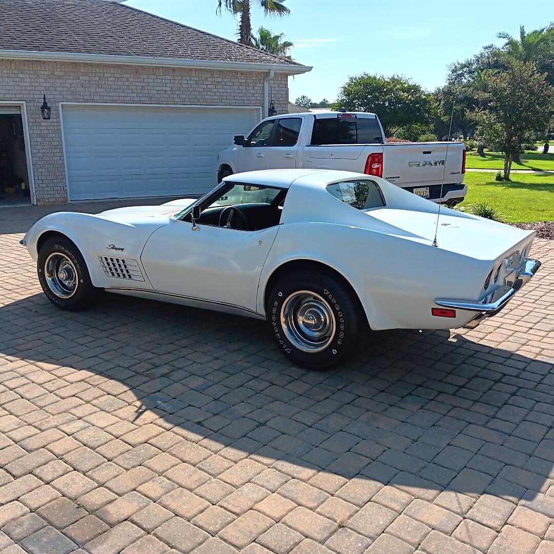 Chevrolet-Corvette-1972-Coupe-1