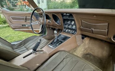 Chevrolet-Corvette-1972-Coupe-16