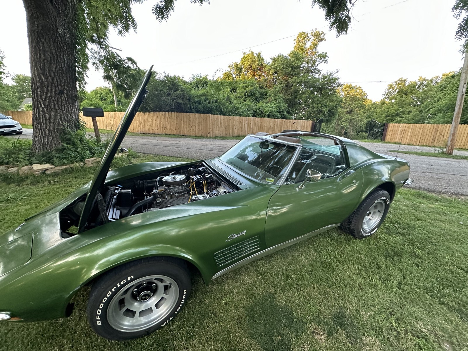 Chevrolet-Corvette-1972-Coupe-2