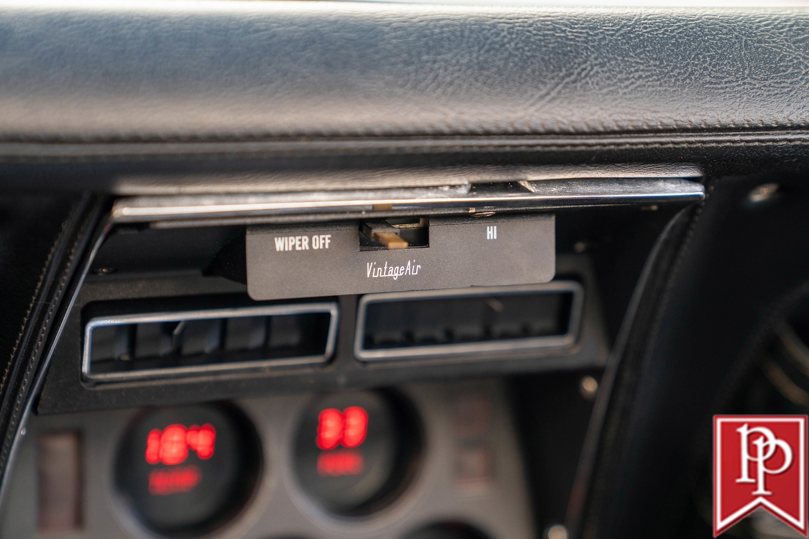 Chevrolet-Corvette-1972-Coupe-20
