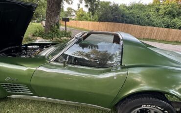 Chevrolet-Corvette-1972-Coupe-3