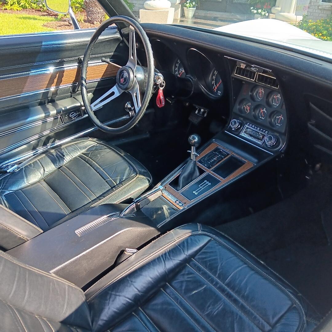 Chevrolet-Corvette-1972-Coupe-5