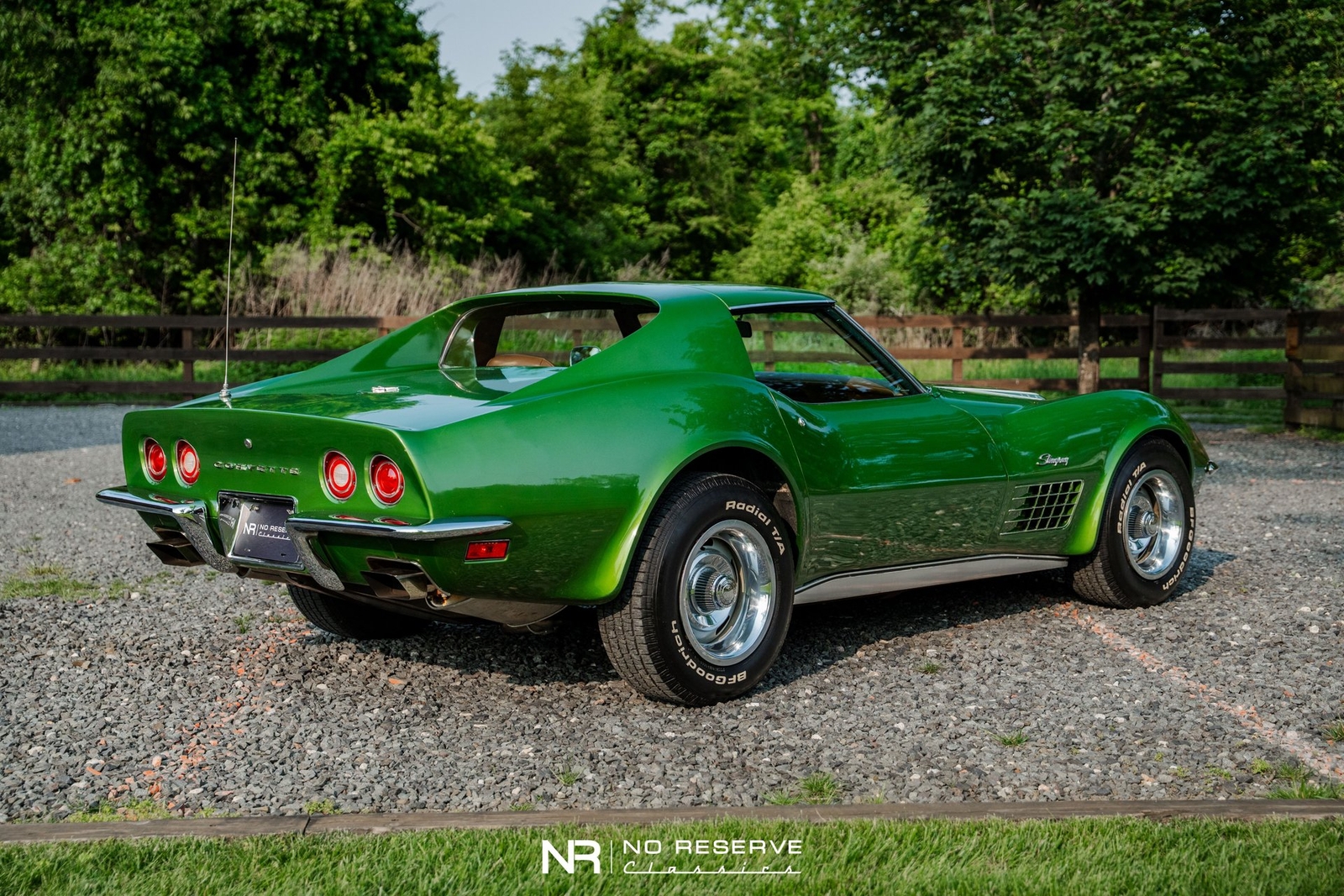 Chevrolet-Corvette-1972-Other-10