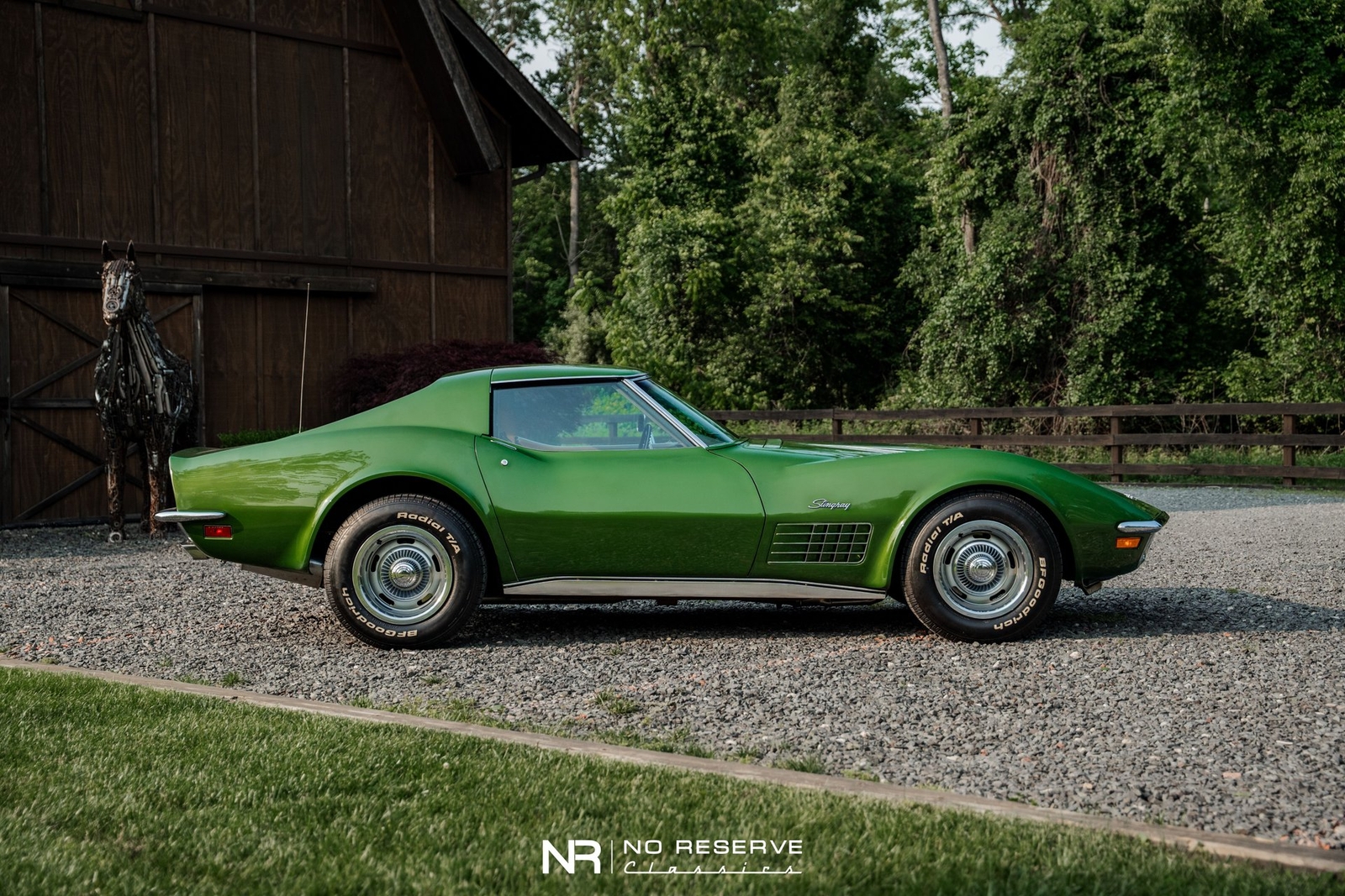 Chevrolet-Corvette-1972-Other-11
