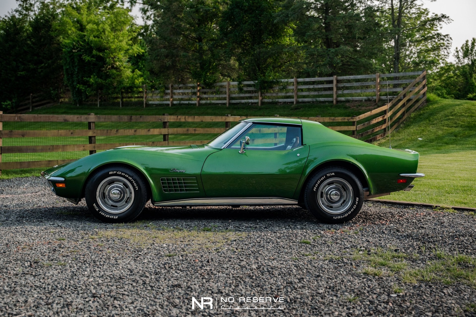 Chevrolet-Corvette-1972-Other-21