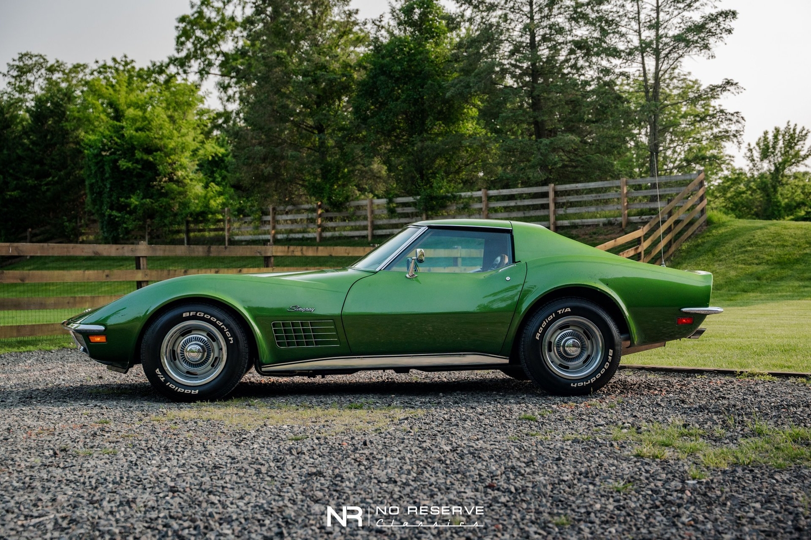 Chevrolet-Corvette-1972-Other-7