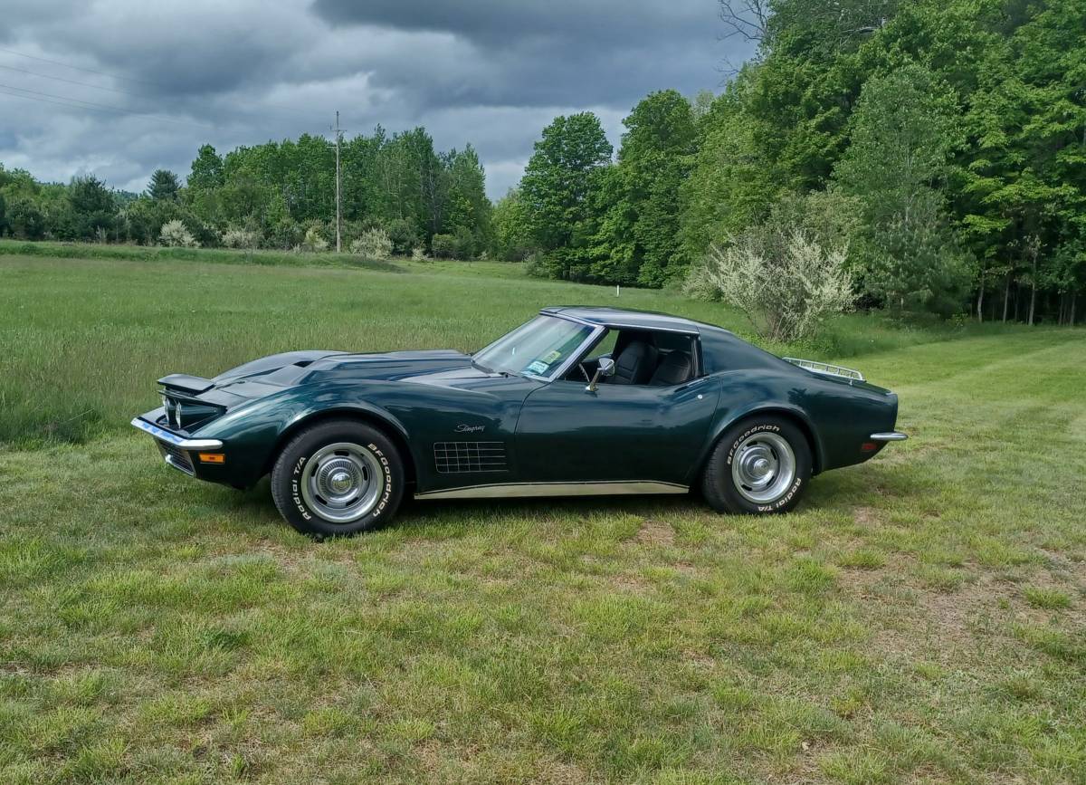 Chevrolet Corvette  1972 green