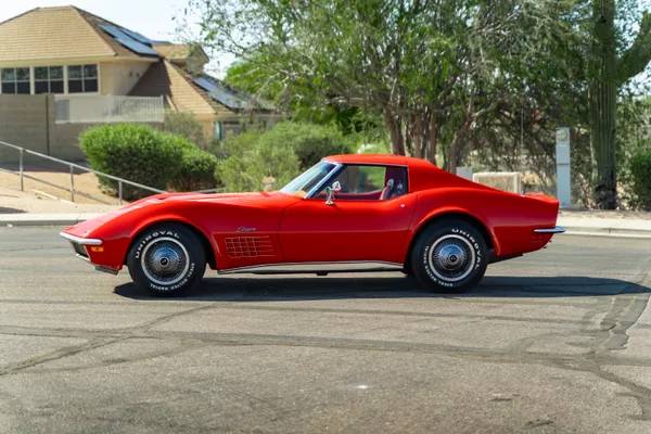 Chevrolet-Corvette-1972-red-2