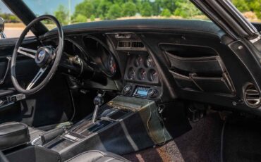 Chevrolet-Corvette-1973-2-Door-12